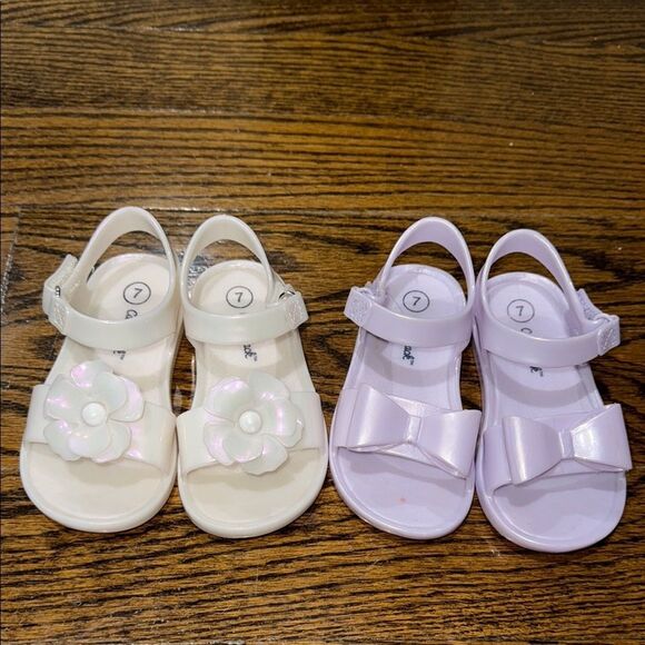 Kids' White & Purple Iridescent Sandals Bundle 7C - Picture 1 of 9